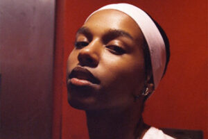 “Over”, the new single and video clip by Barcelona-born Diara