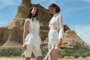 Pinpilinpussies sing about audiovisual precariousness in “Cantar Motor”