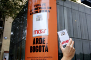 Arde Bogotá launches its new album on cassette, only available at Repsol