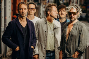 dEUS look back to their beginnings with the single “Keptman”