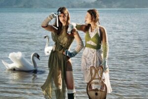 Caamaño & Ameixeiras dare with Jeanette’s “Soy Rebelde”